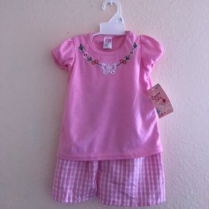 Baby girl shirt with plaid shorts
